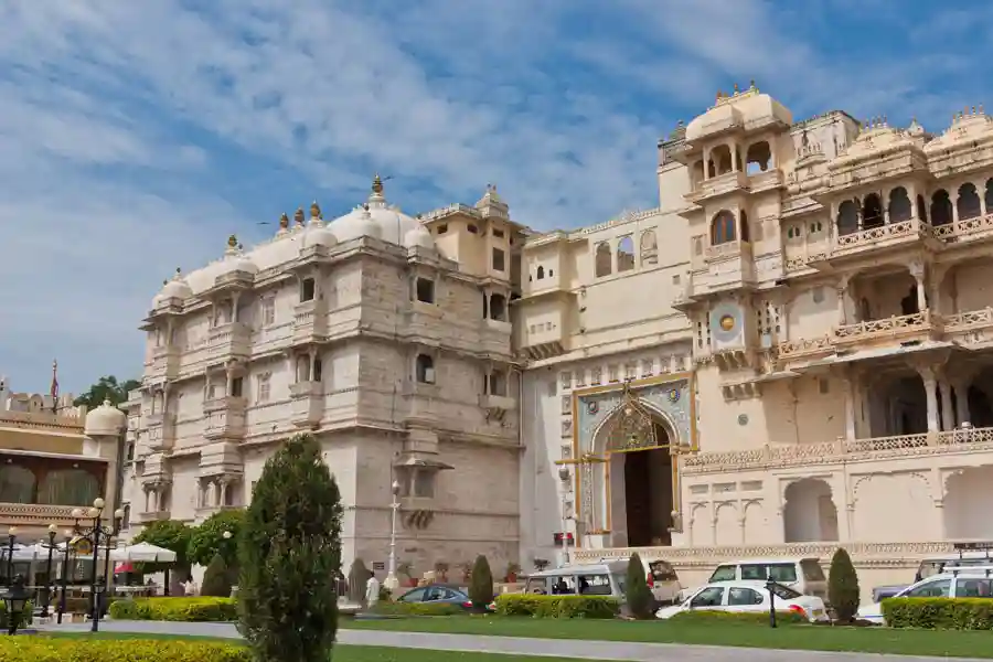 Udaipur Tour and Travel Guide